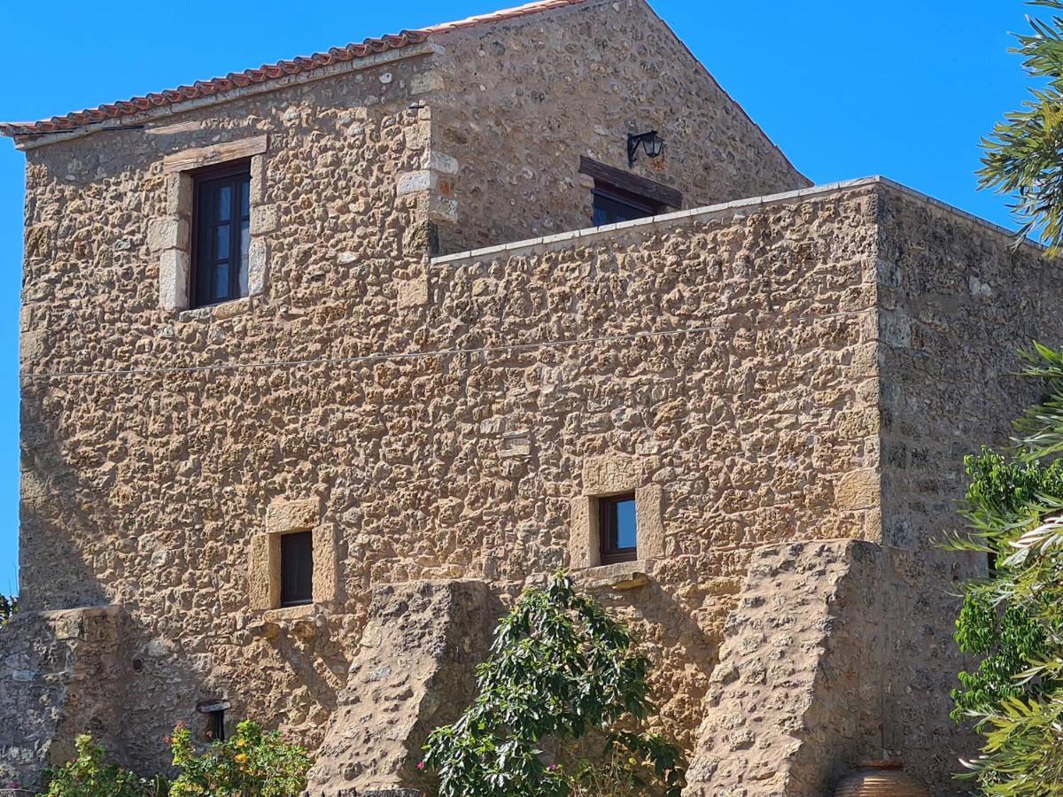 Pyrgos 1869 Villa ยีธิโอ ภายนอก รูปภาพ