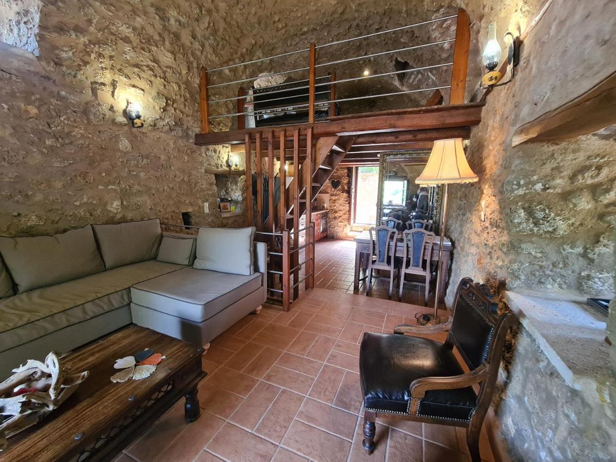 Pyrgos 1869 Villa ยีธิโอ ภายนอก รูปภาพ
