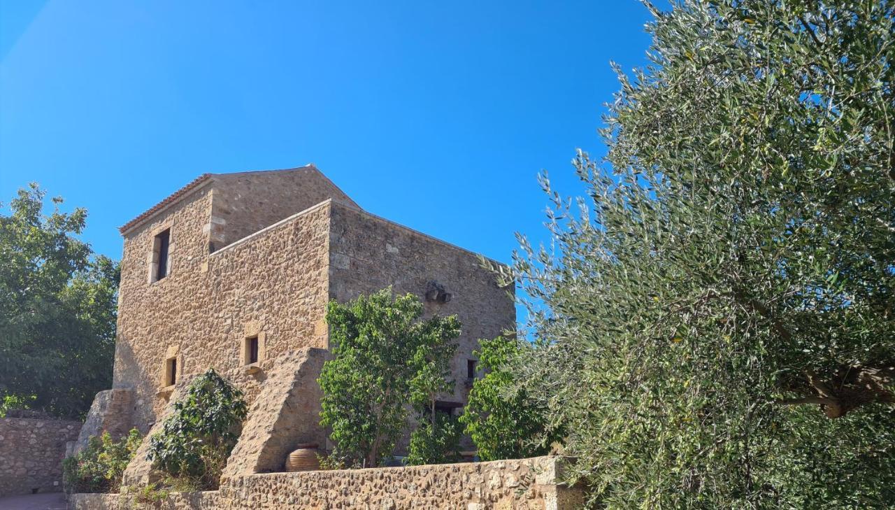 Pyrgos 1869 Villa ยีธิโอ ภายนอก รูปภาพ