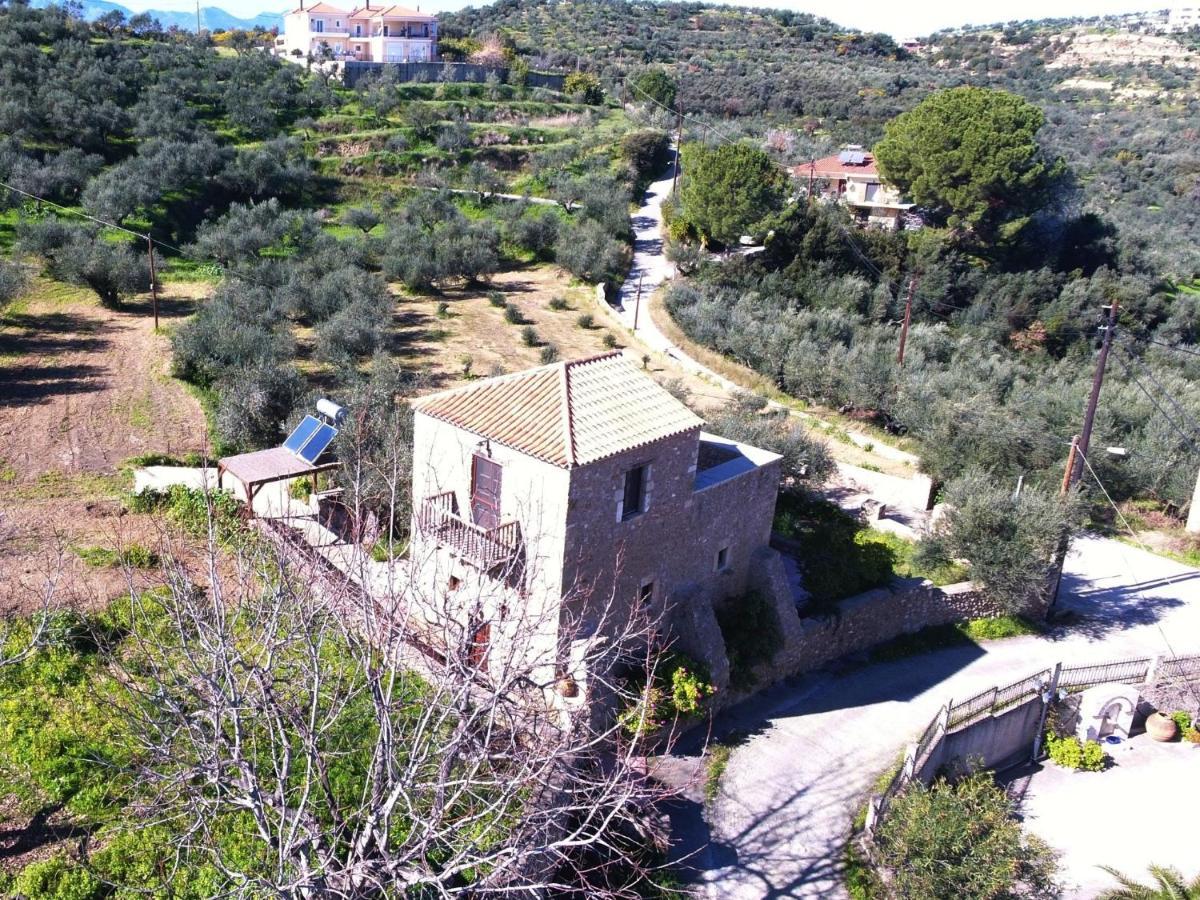 Pyrgos 1869 Villa ยีธิโอ ภายนอก รูปภาพ