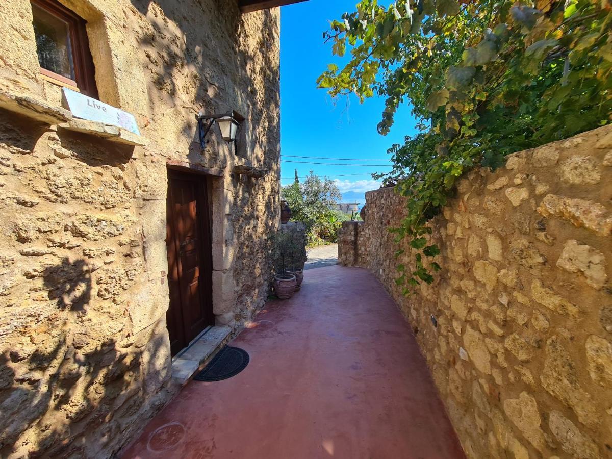 Pyrgos 1869 Villa ยีธิโอ ภายนอก รูปภาพ