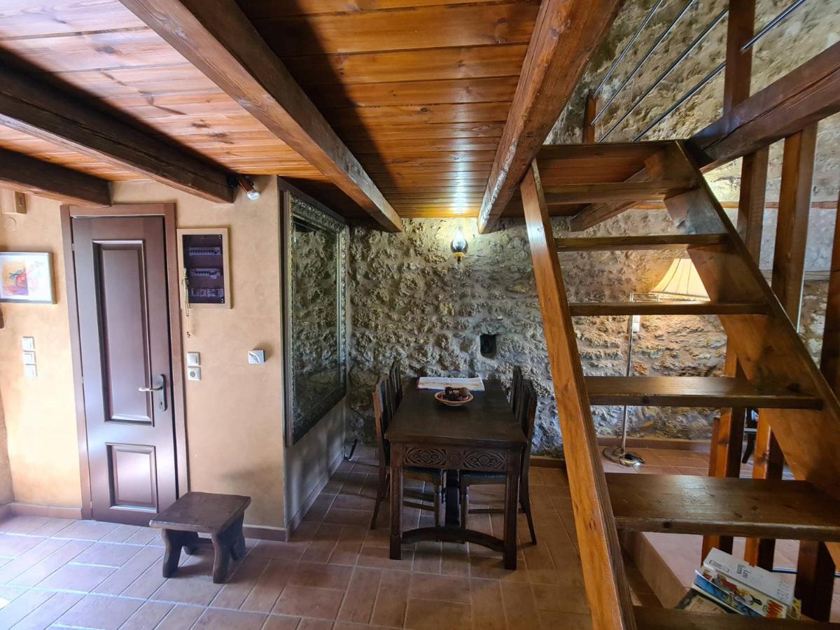 Pyrgos 1869 Villa ยีธิโอ ภายนอก รูปภาพ
